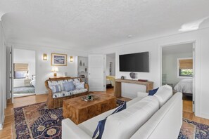 3 slaapkamers, een bureau, een strijkplank/strijkijzer, gratis wifi