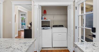 Garden District Luxury Retreat! Homebase for Sports, Work & Families!