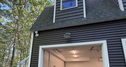 Private studio apartment with 1 car garage parking space