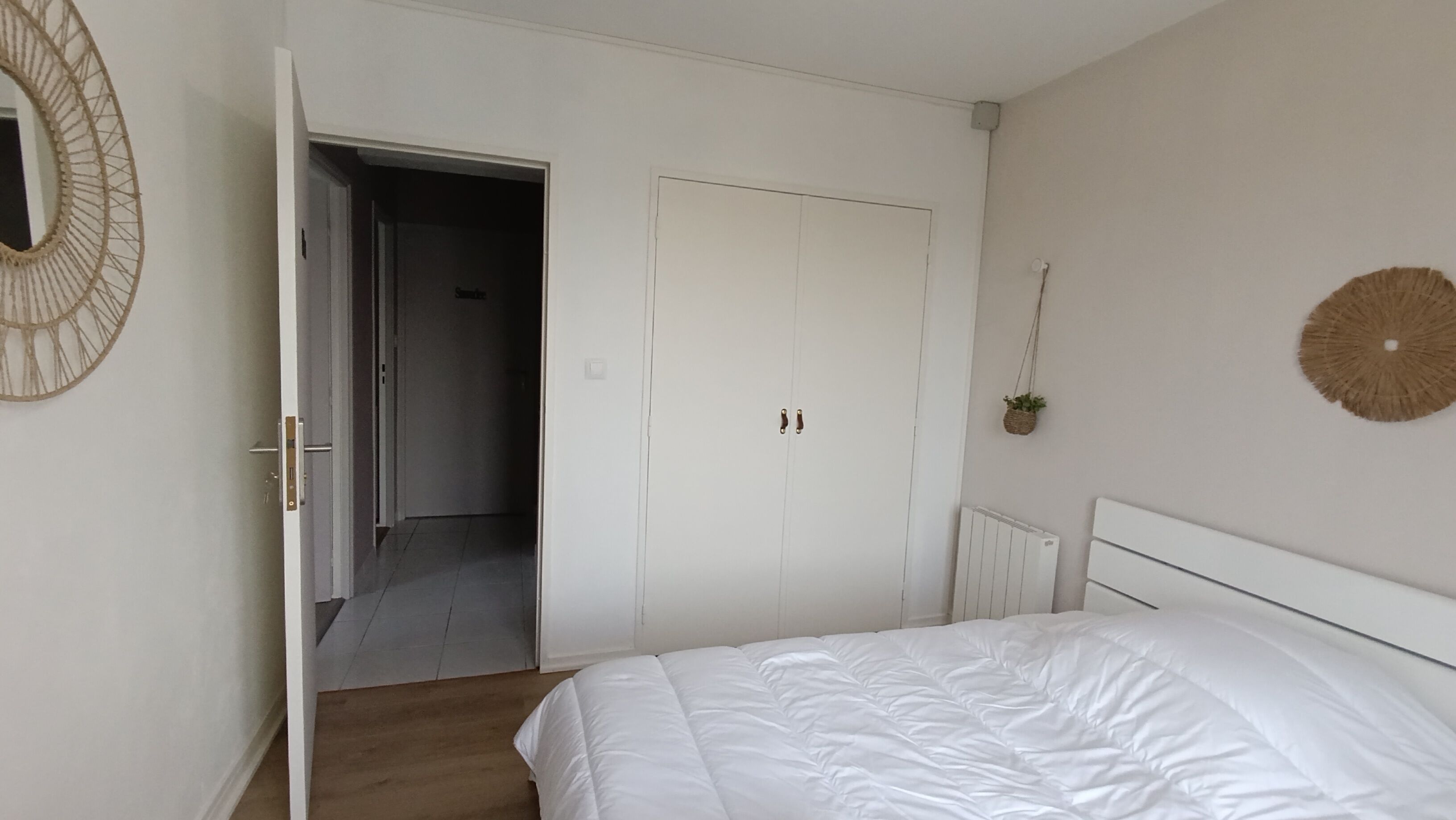 4 chambres, fer et planche à repasser, Wi-Fi
