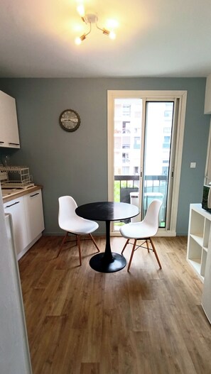 Dining - Vrbo Property (Perpignan)