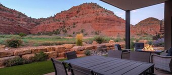 Grand Kanab'n- Rooftop Hot Tub, Red Rock Views