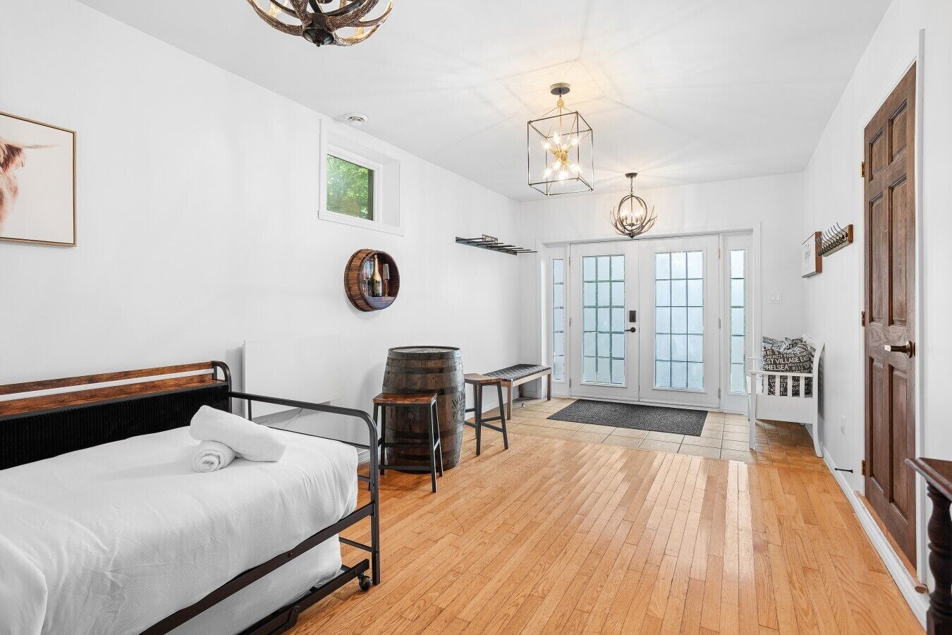 Iron/ironing board, travel cot, WiFi, bed sheets