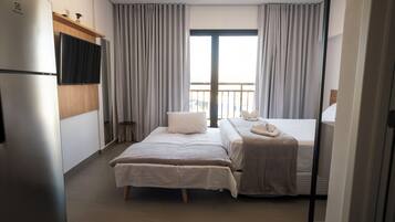 Cortinas blackout, tabla de planchar con plancha y wifi gratis