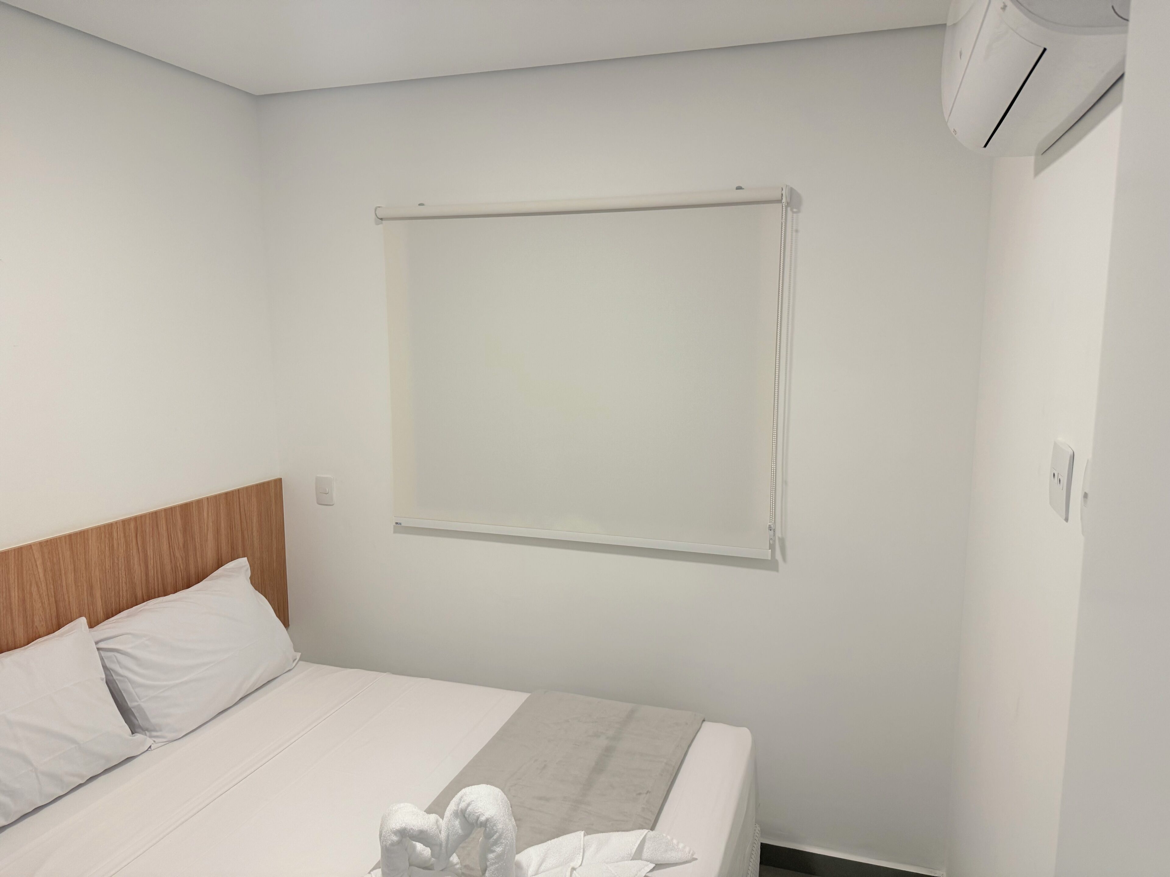 Apartamento, Aire acondicionado, vistas a la ciudad | Cortinas opacas, tabla de planchar con plancha, wifi gratis