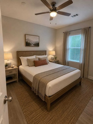 3 chambres, fer et planche à repasser, Wi-Fi gratuit, draps fournis