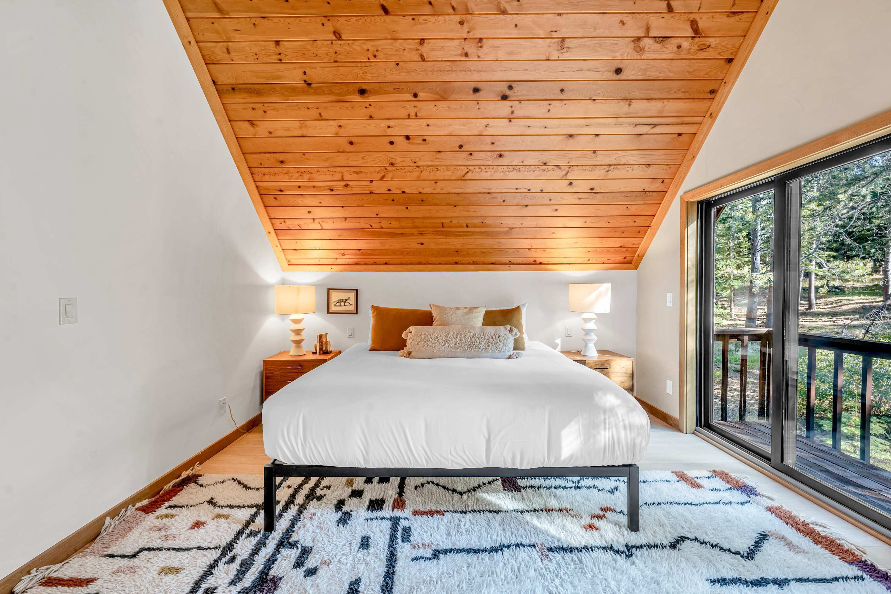 4 Schlafzimmer, Schreibtisch, Bügeleisen/Bügelbrett, WLAN