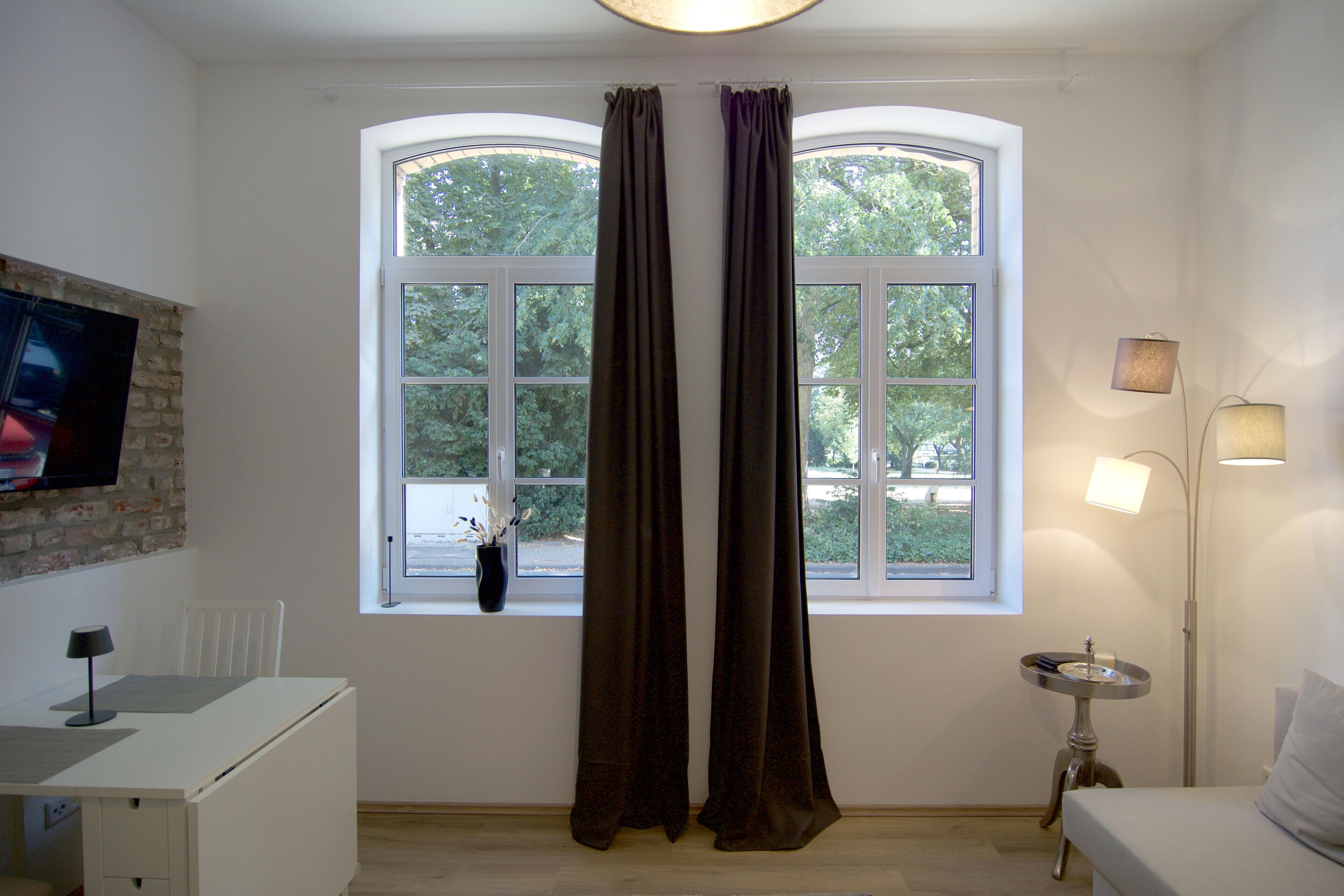 Completely Renovated Apartment In An Older Building In The Heart Of Ratingen With Excellent Transportation Access - Düsseldorf