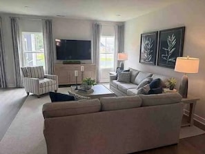 Living area - Entire Home, 2 Miles to Beach, Sunset Beach (Sunset Beach)