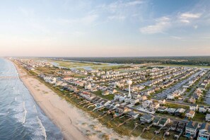 Beach - Entire Home, 2 Miles to Beach, Sunset Beach (Sunset Beach)