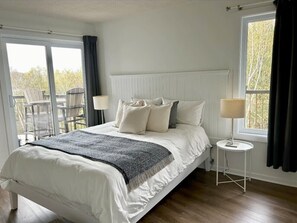 Room - The BEST View Huge 3B 2B Apt w/2 Parking & Locker (Mont-Tremblant)
