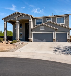 Unclassified image, 3 of 54, button - Luxury 5BR Retreat with Private Pool in Buckeye (Buckeye)