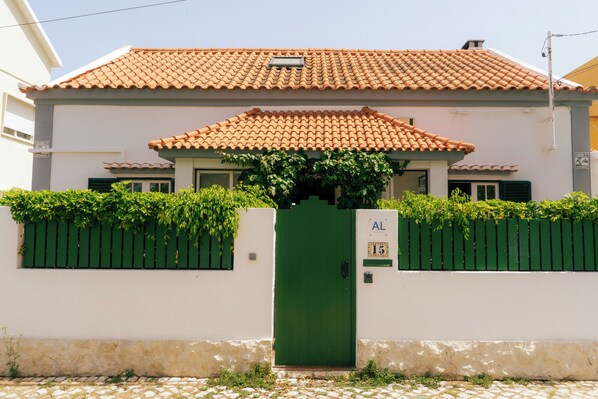 Exterior - Vrbo Property (Setúbal)