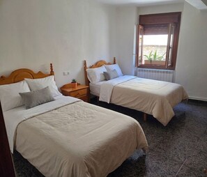 Room - Rural apartment in a private building; pets allowed (Lapuebla de Labarca)