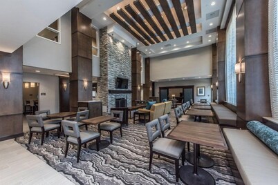 Free Breakfast | King Studio Suite + Balcony