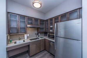 Fridge, microwave, oven, stovetop - Free Breakfast | ADA Studio Suite w/ Roll-in Shwr (Mt. Pleasant)