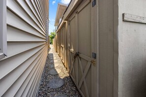 Exterior detail - Beach Block Brigantine Condo | Steps to Sand (Brigantine)
