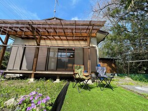 Outdoor dining - Vrbo Property (秩父市)