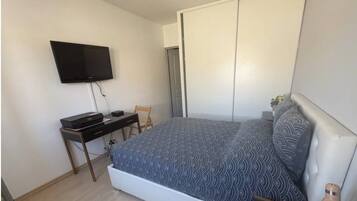 4 chambres, fer et planche à repasser, Wi-Fi gratuit, draps fournis
