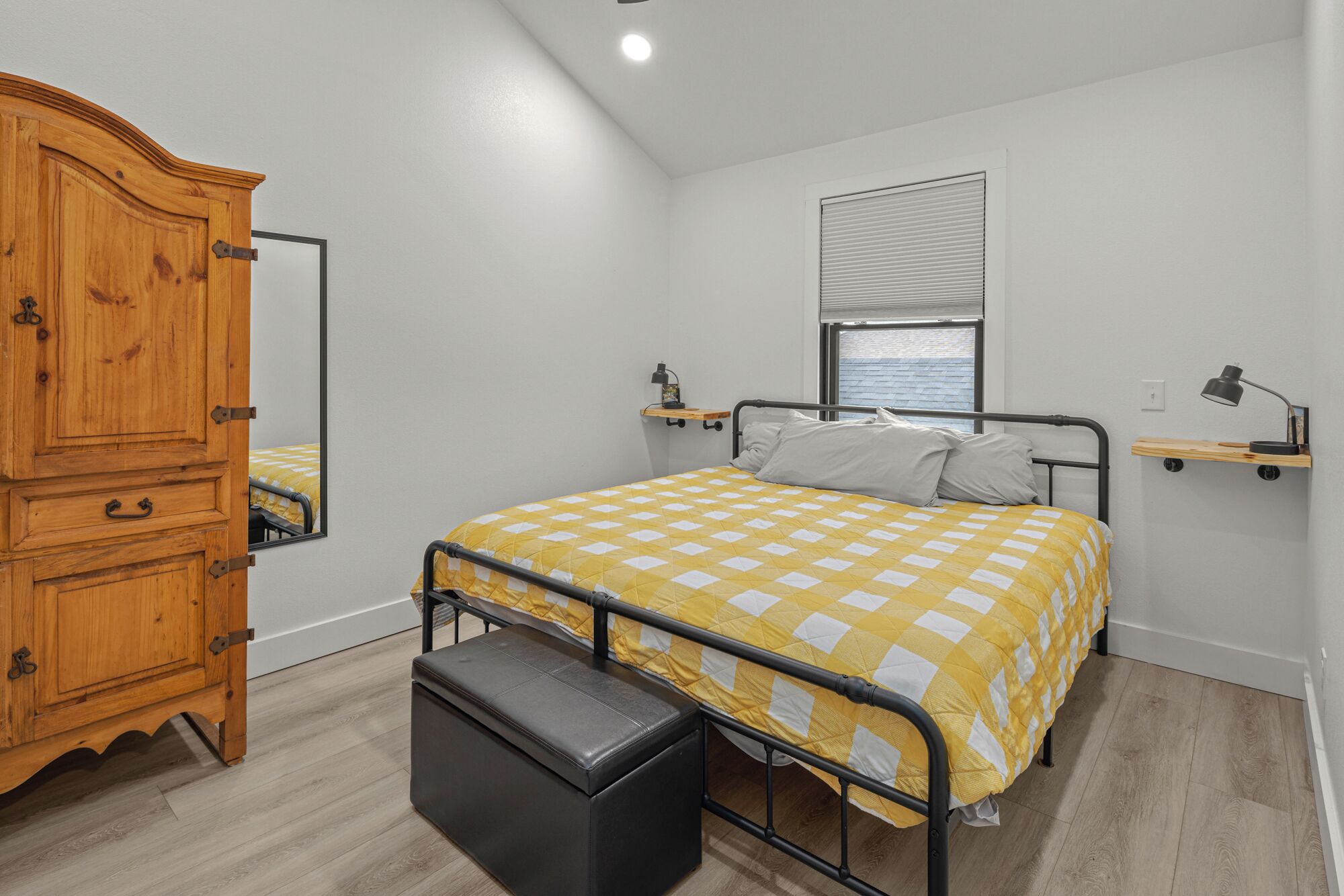 3 slaapkamers, reisbedje, gratis wifi, beddengoed