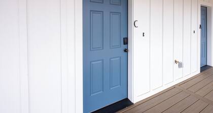 The Loft C 3 Bedroom with KING BED & SECURE BIKE STORAGE near all things Bville!