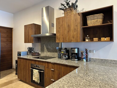 3-Bedroom Luxury Apartment, Beachfront in Progreso, Yucatán