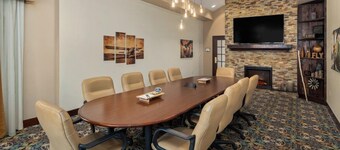 Studio Suite Near Paine Field | Free Breakfast!