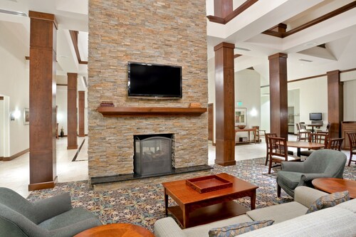 Accessible Suite | Roll-In Shower | Free Breakfast