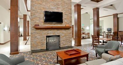 Accessible Suite | Roll-In Shower | Free Breakfast