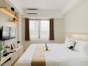 Ảnh chưa phân loại, 3 trong số 16 ảnh, nút