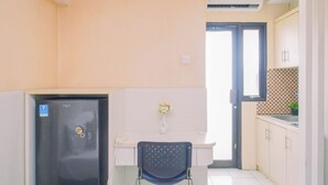 Ảnh chưa phân loại, 2 trong số 16 ảnh, nút