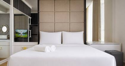 Minimalist Warm Studio Room At Apartment Tamansari Skylounge Balikpapan