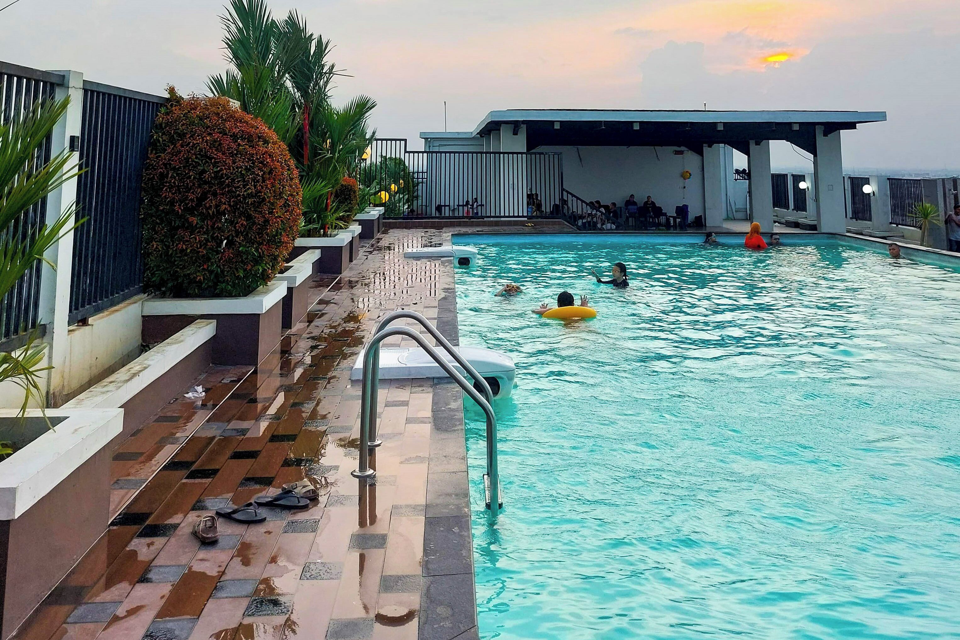 Kolam renang outdoor