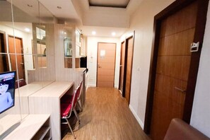 Standard Apartment | Dining room - Cozy And Homey 2Br At Apartment Vida View Makassar (Makassar (Ujung Pandang))