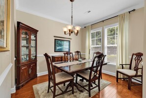Dining - Coastal Fairway Retreat, Sleeps 8, Pool! TPC Myrtle Beach across the street (Murrells Inlet)