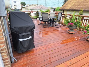 Outdoor dining - Luxury Modern 2-bedroom apartment in superb Franklin Park + Office (Franklin Park)