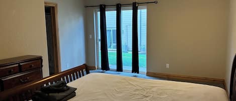 WiFi, bed sheets