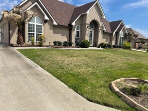 Exterior - Peaceful 2-bedroom house in charming New Iberia (New Iberia)