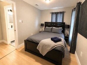 2 bedrooms, desk, iron/ironing board, free WiFi