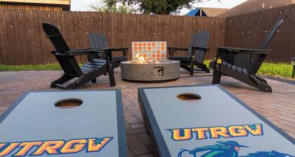 Vaquero Retreat - Fire Pit, UTRGV, Bert Ogden Arena, Sleeps 6