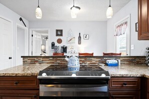 Unclassified image, 4 of 36, button - Hudson House | 0.2 Miles to Red River (1726 Broadripple Drive) (Clarksville)