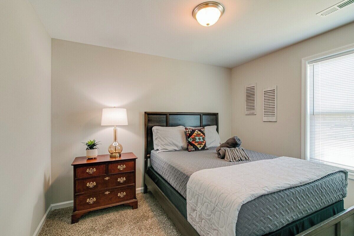 4 chambres, fer et planche à repasser, Wi-Fi gratuit, draps fournis