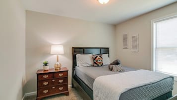 4 chambres, fer et planche à repasser, Wi-Fi gratuit, draps fournis