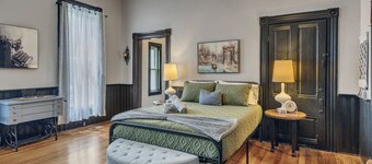 Ross & Ashley's Retreat - Unit #1