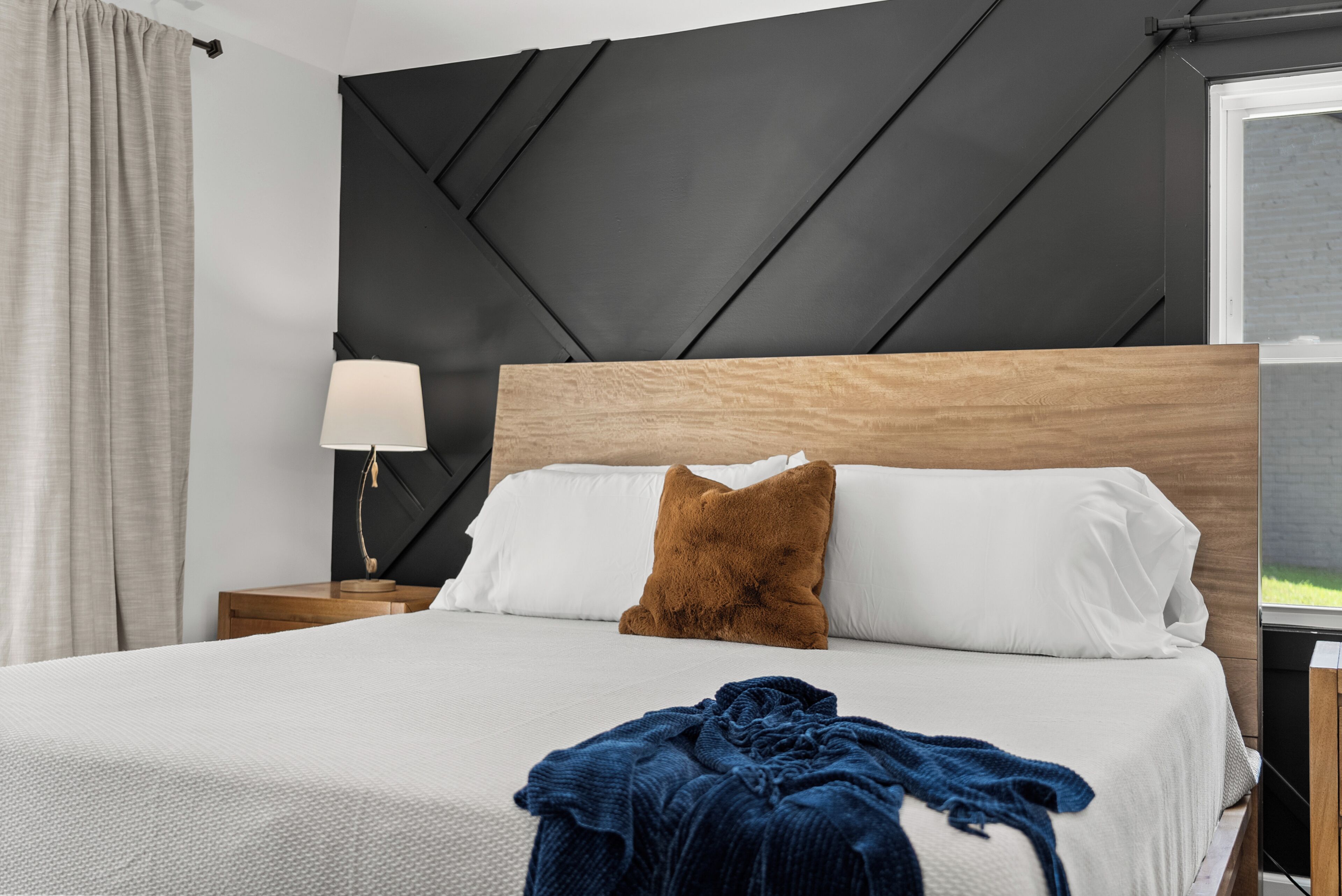 Bureau, fer et planche à repasser, Wi-Fi gratuit, draps fournis