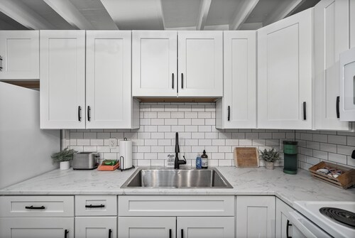 2BD Above Craft Coffee Shop, Downtown, by APSU