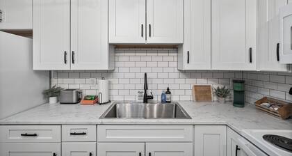 2BD Above Craft Coffee Shop, Downtown, by APSU