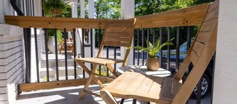 1BD Modern Condo ⎮ Downtown Walkable to F&M Bank Arena