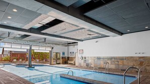 Piscina coperta, una piscina riscaldata