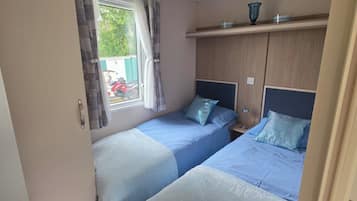 2 bedrooms, WiFi, bed sheets